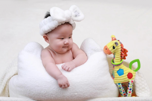 海西宝宝几个月翻身